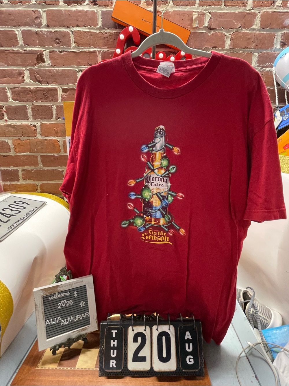 Vtg 2004 Corona Extra "Tis the Season" holiday graphic t-shirt